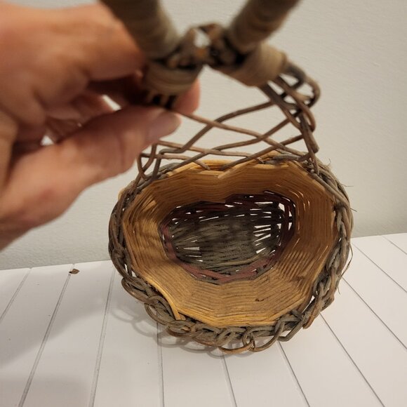 Vtg Floral Red Green Woven Wicker Rattan Wall Hanging Pocket Baskets Rustic Boho - Picture 5 of 8